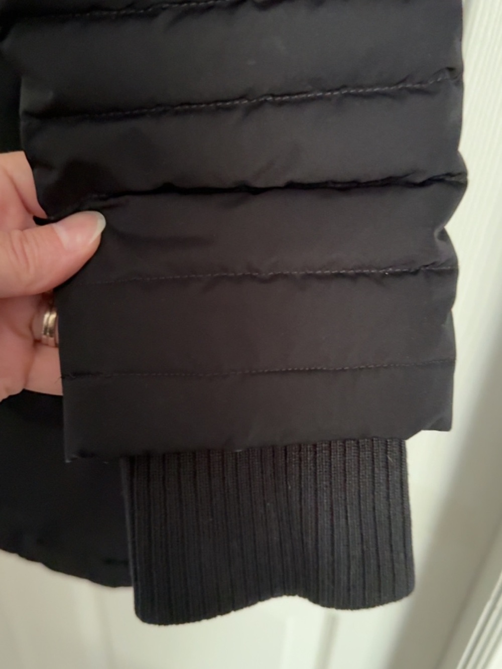 Lolë Emmy Down Jacket with hood - Picture 6 of 6